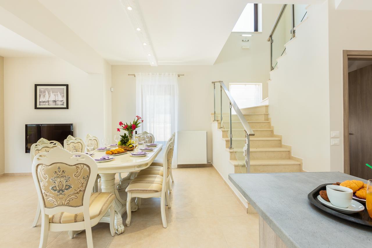 Eudora Luxury Stone Villa อัลมีรีดา ภายนอก รูปภาพ