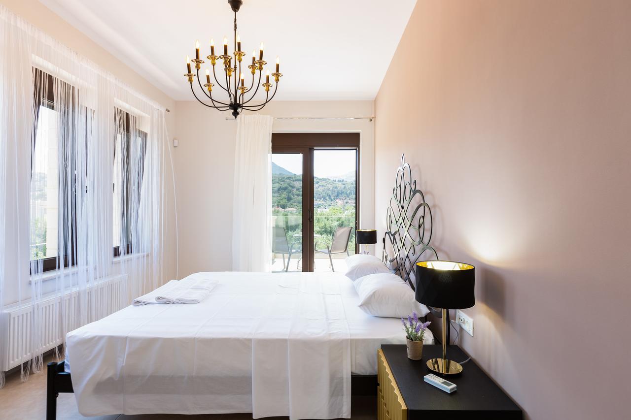 Eudora Luxury Stone Villa อัลมีรีดา ภายนอก รูปภาพ