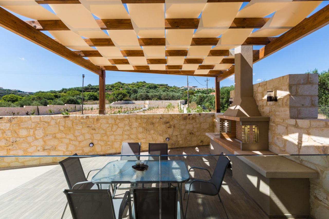 Eudora Luxury Stone Villa อัลมีรีดา ภายนอก รูปภาพ