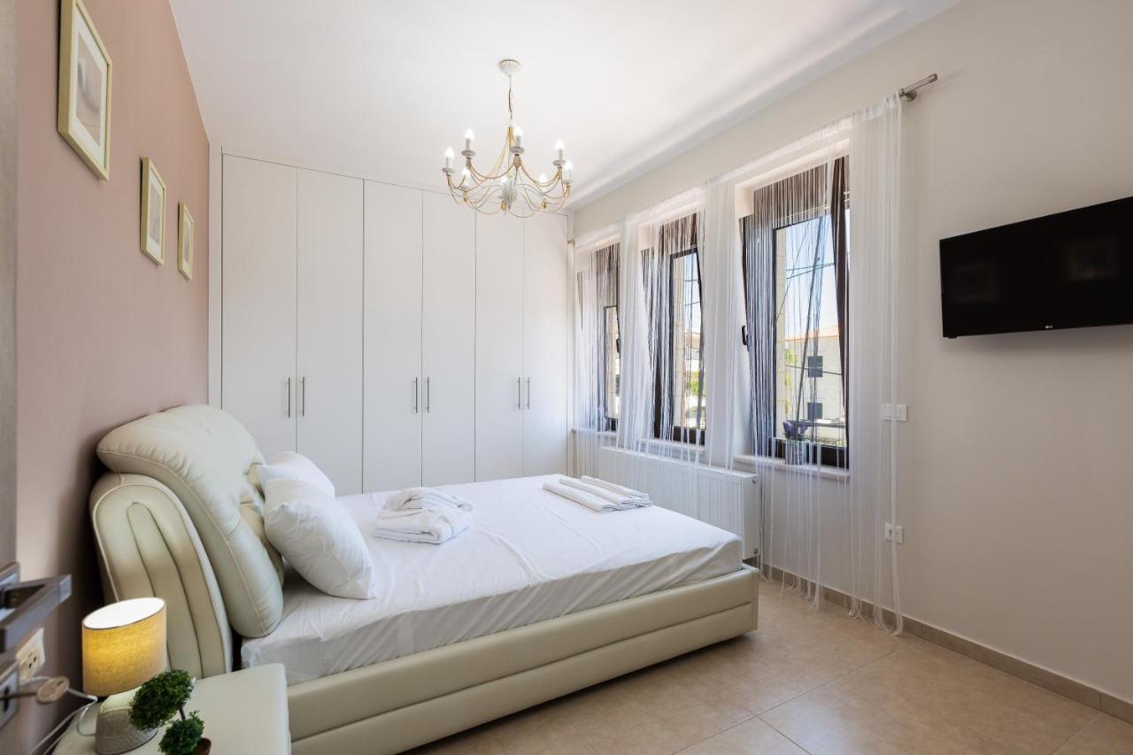Eudora Luxury Stone Villa อัลมีรีดา ภายนอก รูปภาพ
