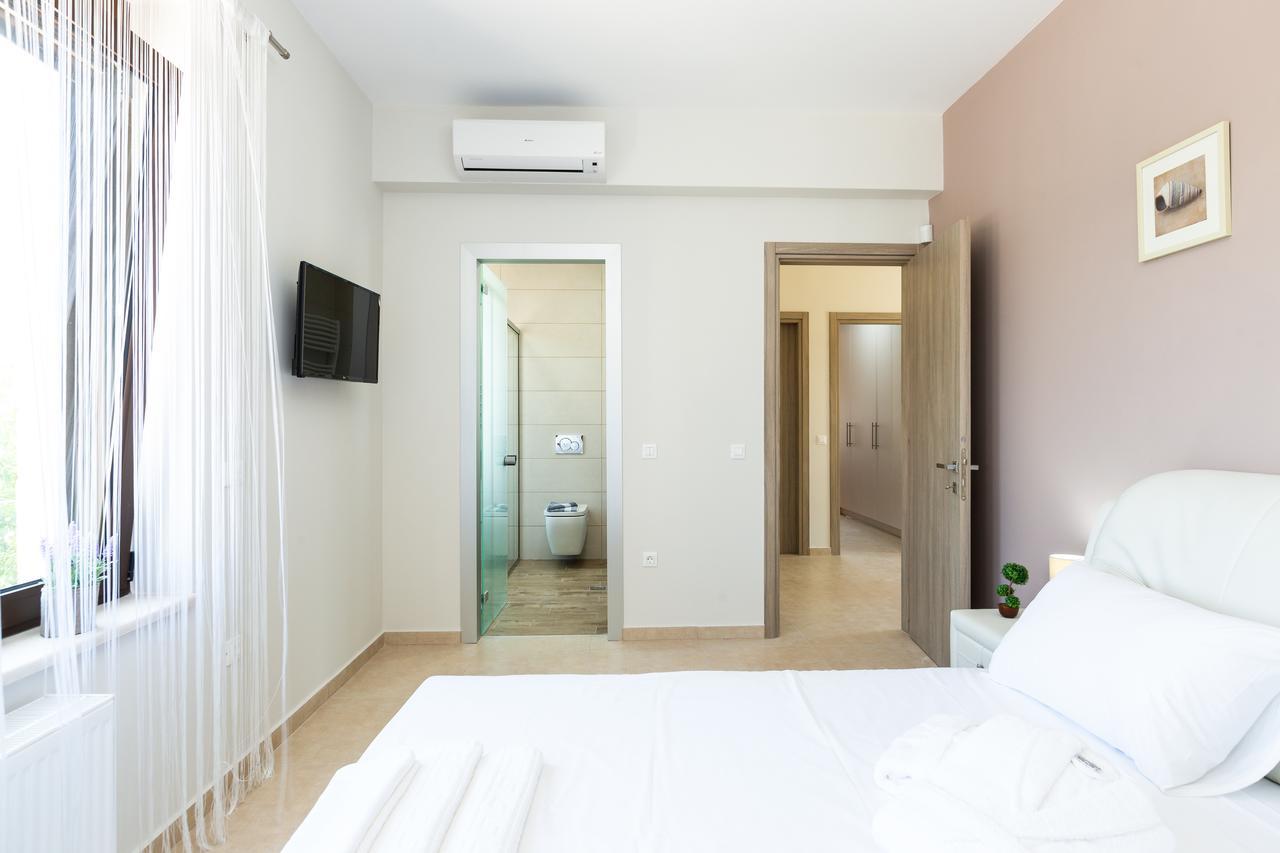 Eudora Luxury Stone Villa อัลมีรีดา ภายนอก รูปภาพ