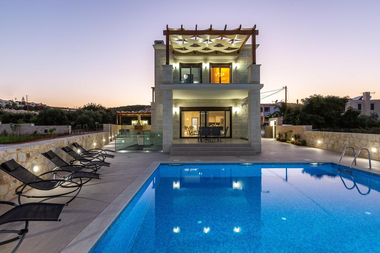 Eudora Luxury Stone Villa อัลมีรีดา ภายนอก รูปภาพ